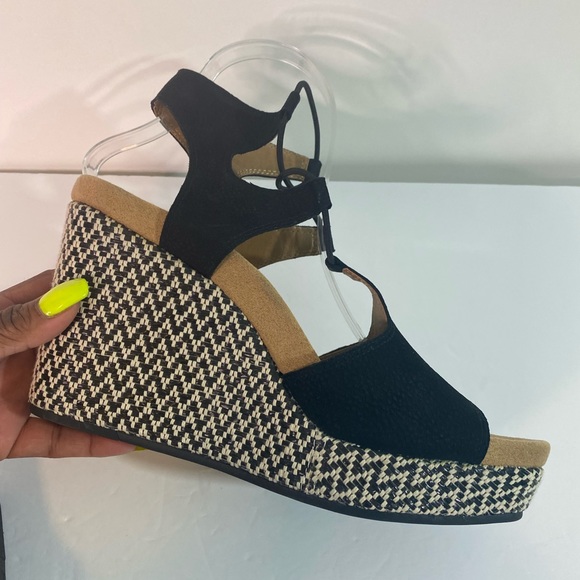 Lucky Brand Yejidas Sandals size 9 NWOT - Picture 4 of 9